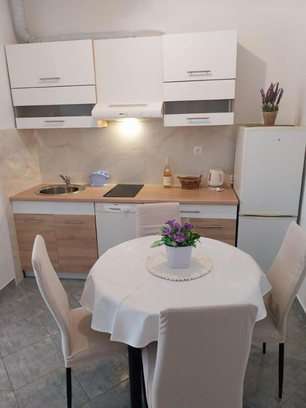Apartments Josip Baška Voda Extérieur photo