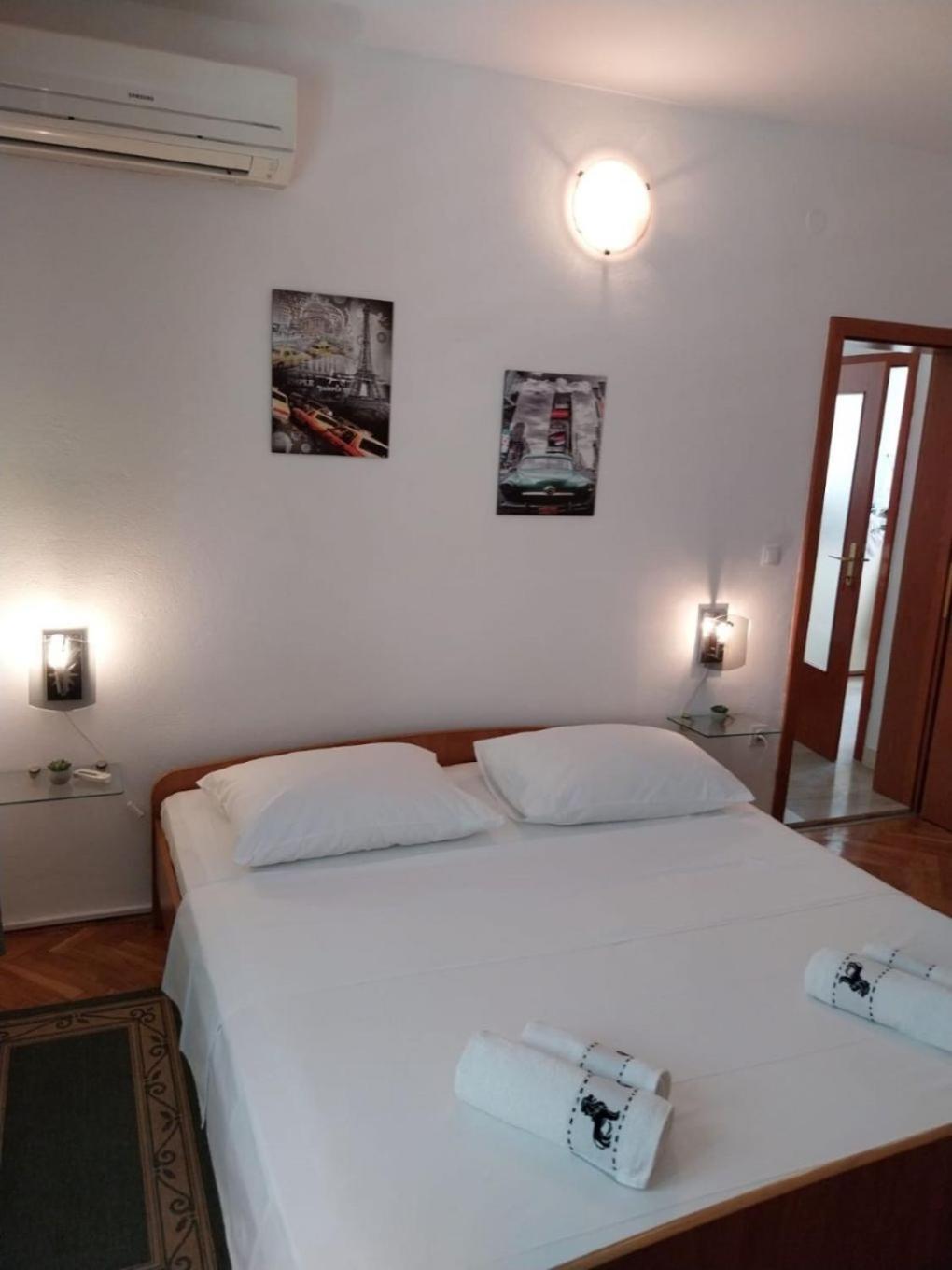 Apartments Josip Baška Voda Extérieur photo