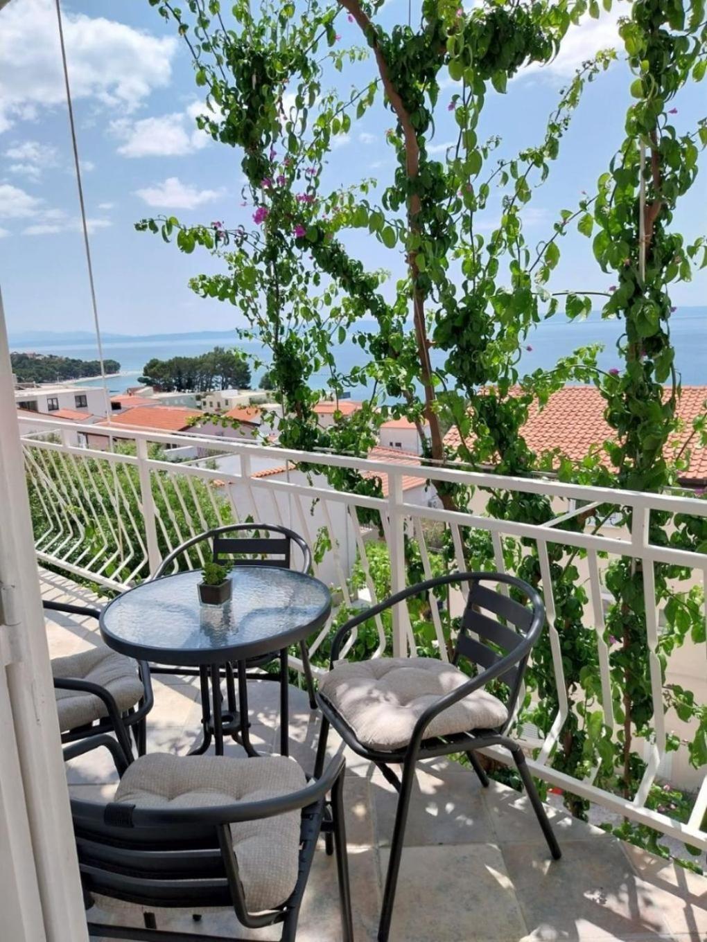 Apartments Josip Baška Voda Extérieur photo